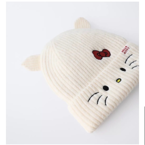 New Zara Sanrio Hello Kitty White Knit Hat with Red Bow Sz 1-3 Years - Picture 2 of 4